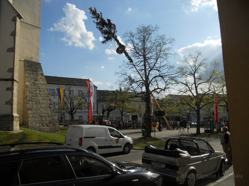 2012_04_30 Maibaumaufstellen in Litschau (8)